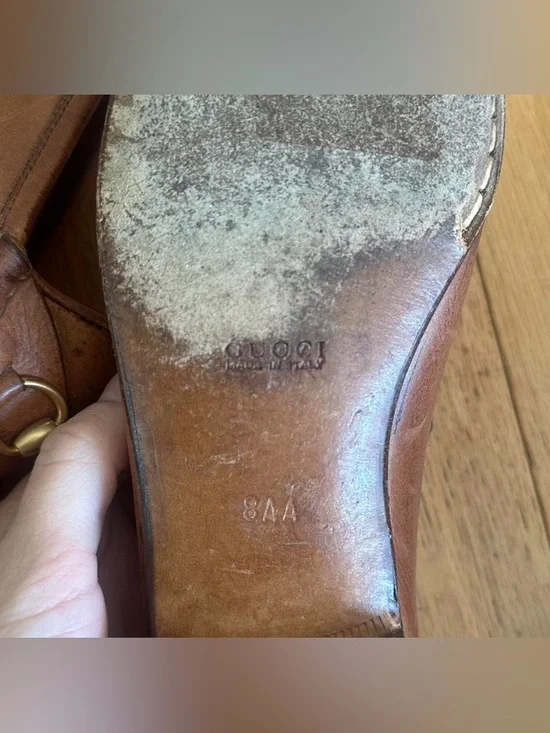 Gucci Women’s Brown Leather Horsebit Loafers. - Picture 4 of 8